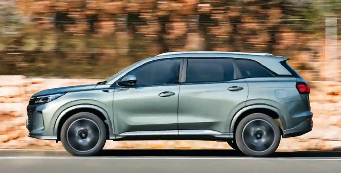 Новость Что выбрать: cравнили два семейных кроссовера и сделали выводы